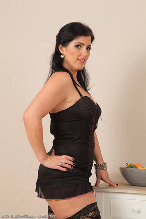 Fat Latina Swinger - Chubby Horny Latina Milf - YOUX.XXX