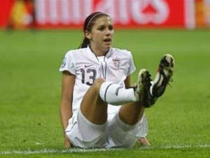 Alex Morgan Body Paint Pussy - AMERICAN STRIKER ALEX MORGAN BODY PAINT SESSION. SPORTS ILLUSTRATED  SWIMSUIT ISSUE - IZABEL GOULART VIDEO