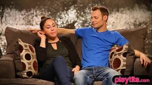 Amateur Couple Threesome - Sex hungry amateur couple finds a partner for a threesome - XVIDEOS.COM