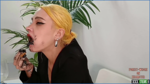 forest whore - Forest Whore Extreme dirty coocking show - XXXStreams.org