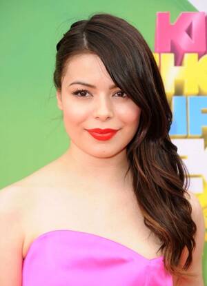 Miranda Cosgrove Sex Tapes Of Celebrities - Bright Lipstick Inspiration: Miranda Cosgrove's Bright Bright BRIGHT Red  Lip Color | Glamour