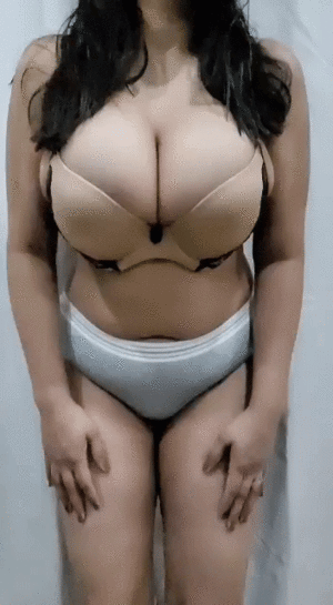 indian bouncing tits - F] Indian wife bouncing her big juicy tits in slow motion Porno Fotos -  EPORNER