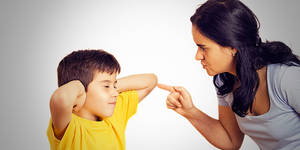 mere et fils - mere appellle police fils film porno