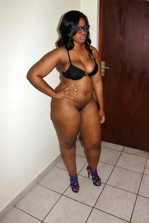 big booty black moms - Big booty black mom amature porn pics - BlackPussyPorn.net