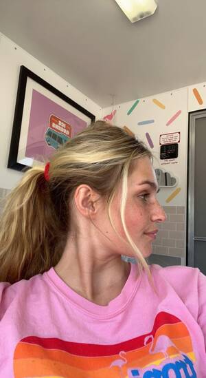 Fugly Girl Porn - I feel like I'm medium ugly. 19f : r/truerateme