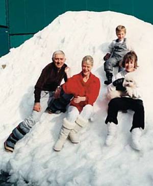 Candy Spelling Fake Porn - Photo: Snow on Christmas at the Spelling mansion. Picture | Candy Spelling's  Photo Album - ABC News