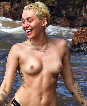 boob tit miley cyrus - Ver Ahora) Miley Cyrus Fap Nipples Tits Breast Titties Boobs Topless Nude  Naked | Photo