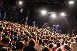 Electronic Psychedelic Porn - Live Review: Psychedelic Porn Crumpets - Electric Brixton, London  01/09/2022 â€” When The Horn Blows