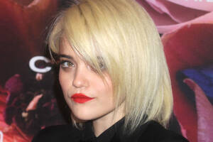 Blowjob First Her Miley Cyrus - Sky Ferreira forced to pull out of Miley Cyrus tour support after injuring  herself on stage