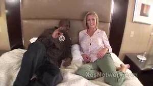 amateur blonde mom interracial - Amateur Mom Does 1st Interracial In Hot Blonde MILF Video : XXXBunker.com  Porn Tube