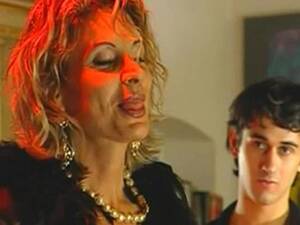 Italian Milf Porn Stars - Italian Milf Gets Fucked In The Ass - XNXX.COM