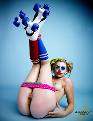 Naked Women Fucking Clowns - 