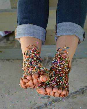 clean feet - I would love to lick those feet clean with my tongue. So tasty! When your  hungry and she knows what you want. #feet #feetporn #feetinface #toes  #footlicking ...