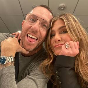 Jennifer Aniston Blowjob - Jennifer Aniston Shares Throwback Shot With The Man Who Invented 'The  Rachel'