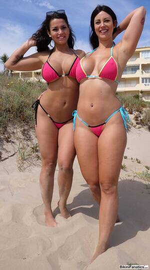 beach bra sex - Ibi Smiles and Chloe Lamour frolic together on the beach in bikinis |  SexPin.net â€“ Free Porn Pics and Sex Videos