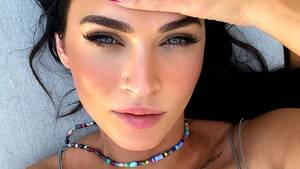 Megan Fox Sex Lesbian - Megan Fox Celebrates Her Bisexuality During Pride Month | Us Weekly