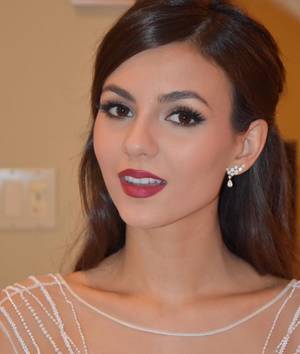 Ariana Grande Victoria Justice Dildo Porn - Victoria justice dildo xxx - Victoria justice sexy naked victoria justice  in u beetlejuice u costume