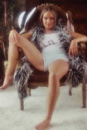 barefoot penthouse pets - Lari Jones - Free pics, galleries & more at Babepedia