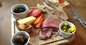 Mountain Dew Lunch Sandwich Porn - Ploughmans lunch [550x 412] : r/FoodPorn