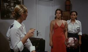 Lesbian Prison Sex Slave - House of Self-Indulgence: Bare Behind Bars (Oswaldo de Oliveira, 1980)