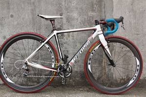 Installed On Bicycle Fucking Machine - With the 2012 Conquest Carbon, longtime cyclocross stalwart Redline steps  into the carbon era with a machine that is both drastically different from  their