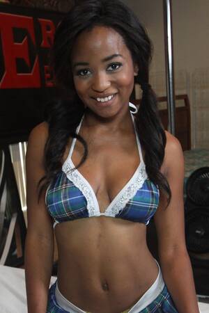 ivy sherwood - Ivy Sherwood - ErotiqueTV Live