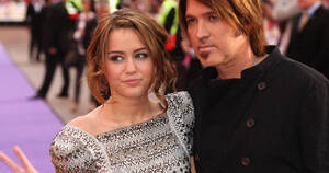 Miley And Billy Ray Cyrus Porn - Billy Ray Cyrus defends daughter: \