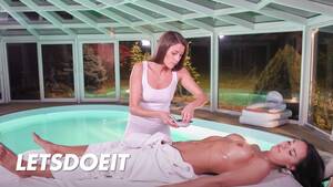 keagan her first lesbian sex - Kinky Masseur Eliza Keagan Seduces Client Victoria Sweet into Hot Lesbian  Sex - LETSDOEIT - Pornhub.com