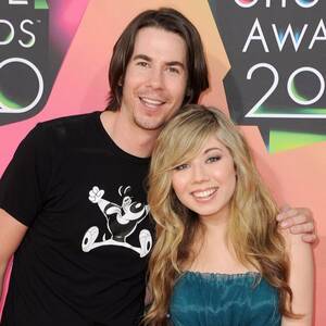 Hot Lesbian Jennette Mccurdy Porn - It was revealed that behind the scenes of Icarly, actress Jennette McCurdy  actually had a crush on actor Jerry Trainor. : r/icarly