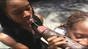 black double blowjob - Two Babes Double Blowjob - XVIDEOS.COM