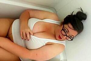 amateur bbw milf - Busty Amateur BBW Milf Wears Nude Pantyhose in Bathtub, watch free porn  video, HD XXX at