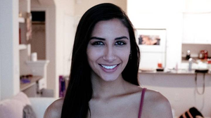 date with a pornstar - Woman Joins Tinder To Find Date And Ends Up Becoming A Porn Star - LADbible