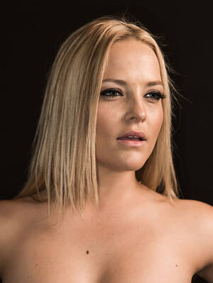 Art Porn Stars - 24 Artistic Porn-Star Portraits - Wow Gallery