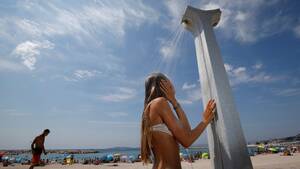 beach voyeur spy cam - Man Hid Shower Cameras in Shampoo Bottles to Spy on Hotel Guests and Make  Porn