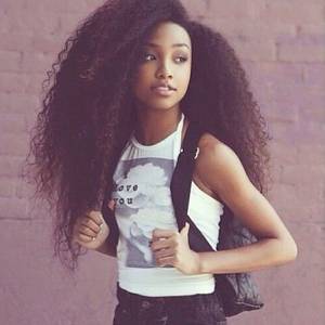 Black Girl Long Hair - Black girl with big long curly hair. Yea it is very possible!