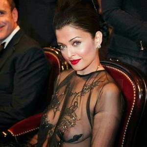 Aishwarya Rai Funny Comments - 1,065 Likes, 15 Comments - Naughty Girls of Woods (@bollynaughty) on  Instagram