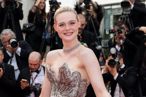 Dakota Fanning Porn Facial - Elle Fanning's Best Fashion Moments: See Her Red Carpet Style Evolution |  Observer