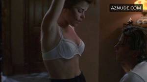 Neve Campbell Nude Porn - NEVE CAMPBELL in SCREAM(1996) 00:17