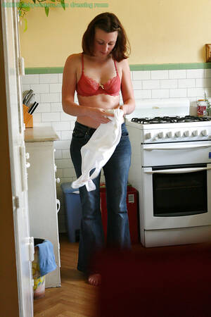 kitchen porn hidden cam - Hidden camera catches nude girl getting dressed in the kitchen -  PornPics.com