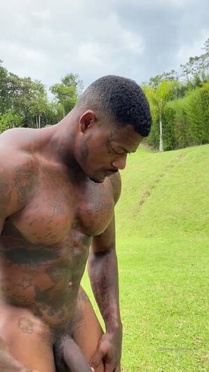 big black people nude - HUGE BLACK MEN NAKED OUTSIDE - ThisVid.com