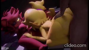 Foxy X Chica Porn - Lucky man having fun with Chica and Foxy - XVIDEOS.COM