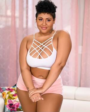 Bbw Pornstar Simone - Simone Richards - Free nude pics, galleries & more at Babepedia