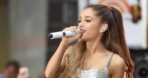 Ariana Grande Ass Sex - Ariana Grande Responds to Leaked Photos with Humor & Body Shaming