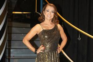 Alyson Hannigan Bondage Porn - Alyson Hannigan Reveals She Was Vomiting Mere Hours Prior To Her 'DWTS'  Performance: â€œI Came To Work With My Own Bucketâ€ | Decider