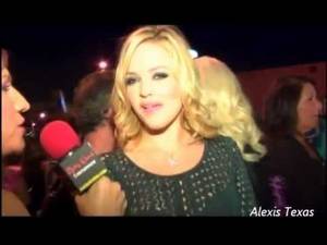 girl loves to suck cock - Girls Love To Suck Cock. Everybody Loves Porn