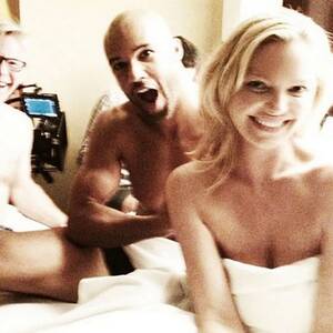 Katherine Heigl Porn - Katherine Heigl poses with topless men in bed, but jokes she's NOT in adult  film business - Mirror Online