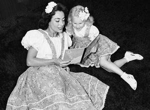 Joan Crawford Lesbian Porn - No More Mommie Dearest