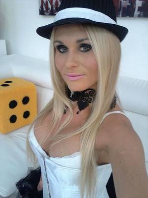 Arrested Women Porn - Porn star 'on meth' arrested after leading police on high speed car chase -  Irish Mirror Online