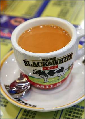 Milktea Porn - Food Porn: milk tea from Kam Wah Cafe, Hong Kong