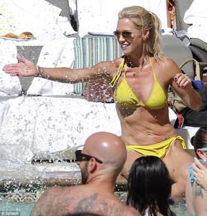 Jennie Garth - Jennie Garth reveals the results of her post-split weight loss as she slips  into a tiny bikini | Daily Mail Online